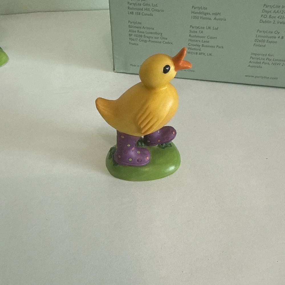 Partylite Spring Emotions Mother Goose, Baby Chick, Yellow Boots  Candle Holder